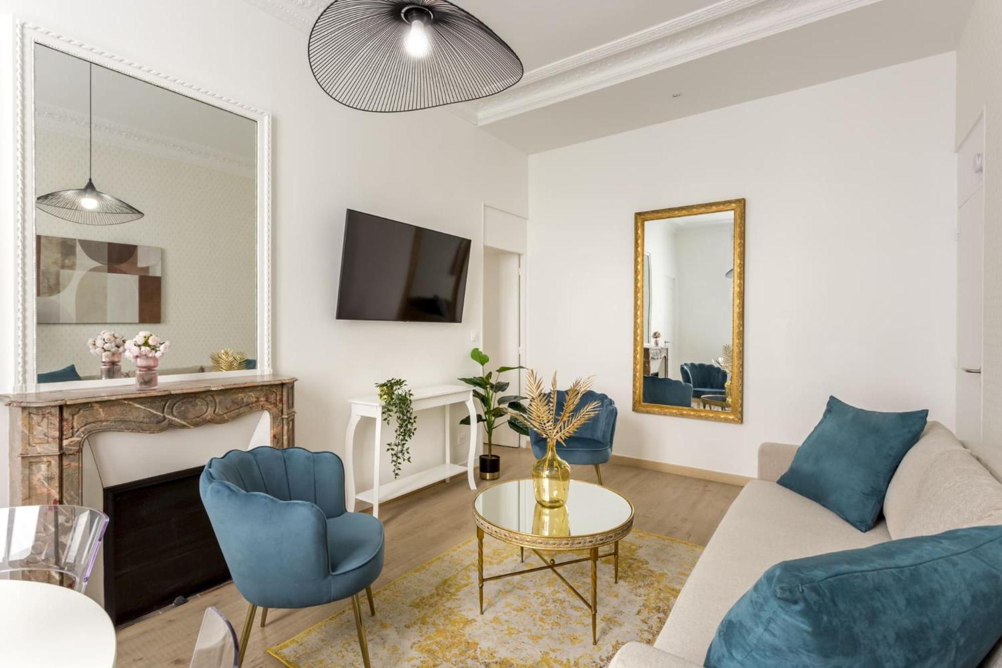 Cozy Apartment - Champs Elysees - Wagram パリ エクステリア 写真