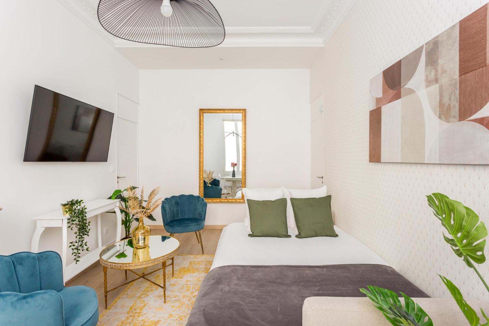 Cozy Apartment - Champs Elysees - Wagram パリ エクステリア 写真