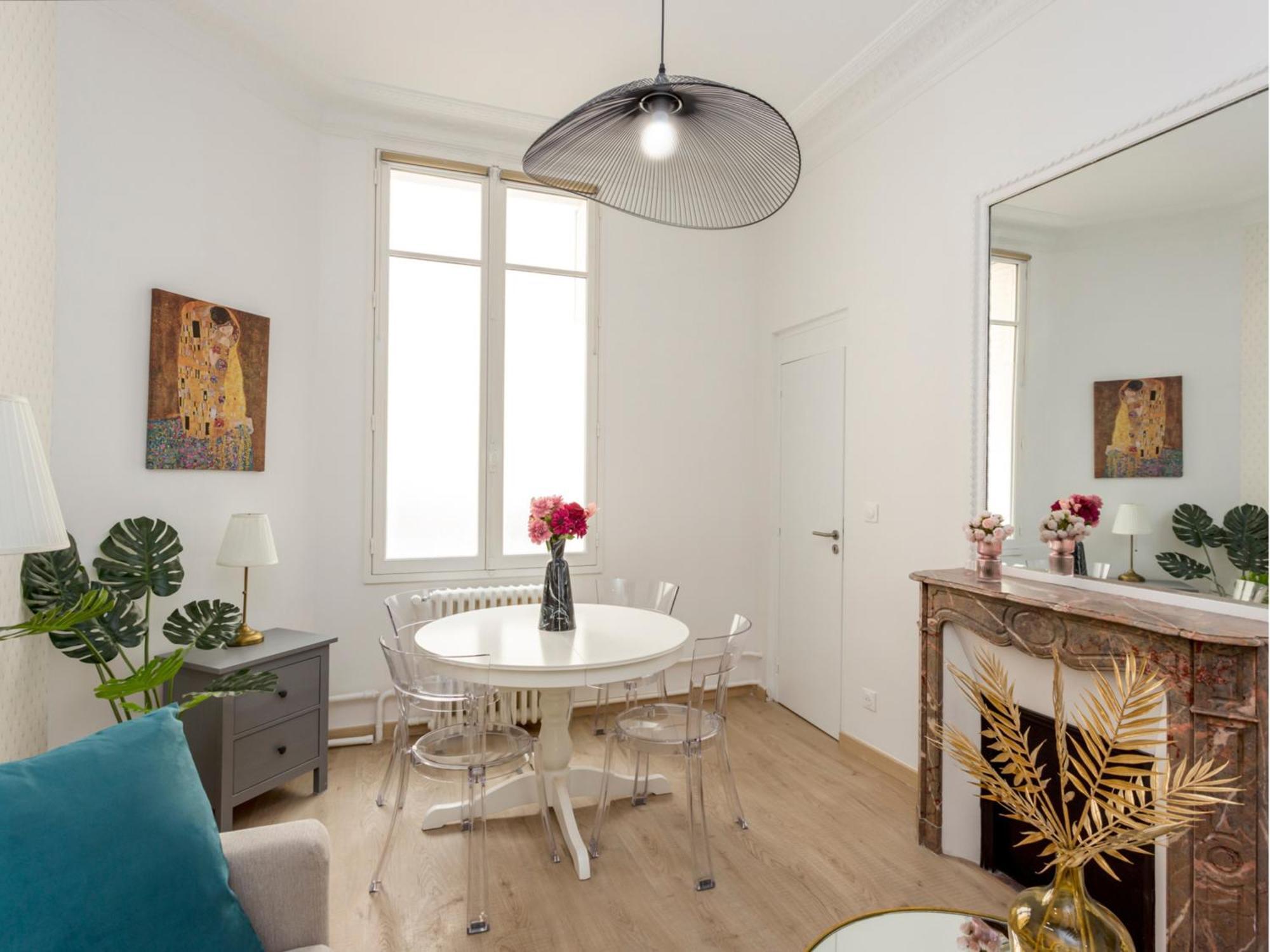 Cozy Apartment - Champs Elysees - Wagram パリ エクステリア 写真