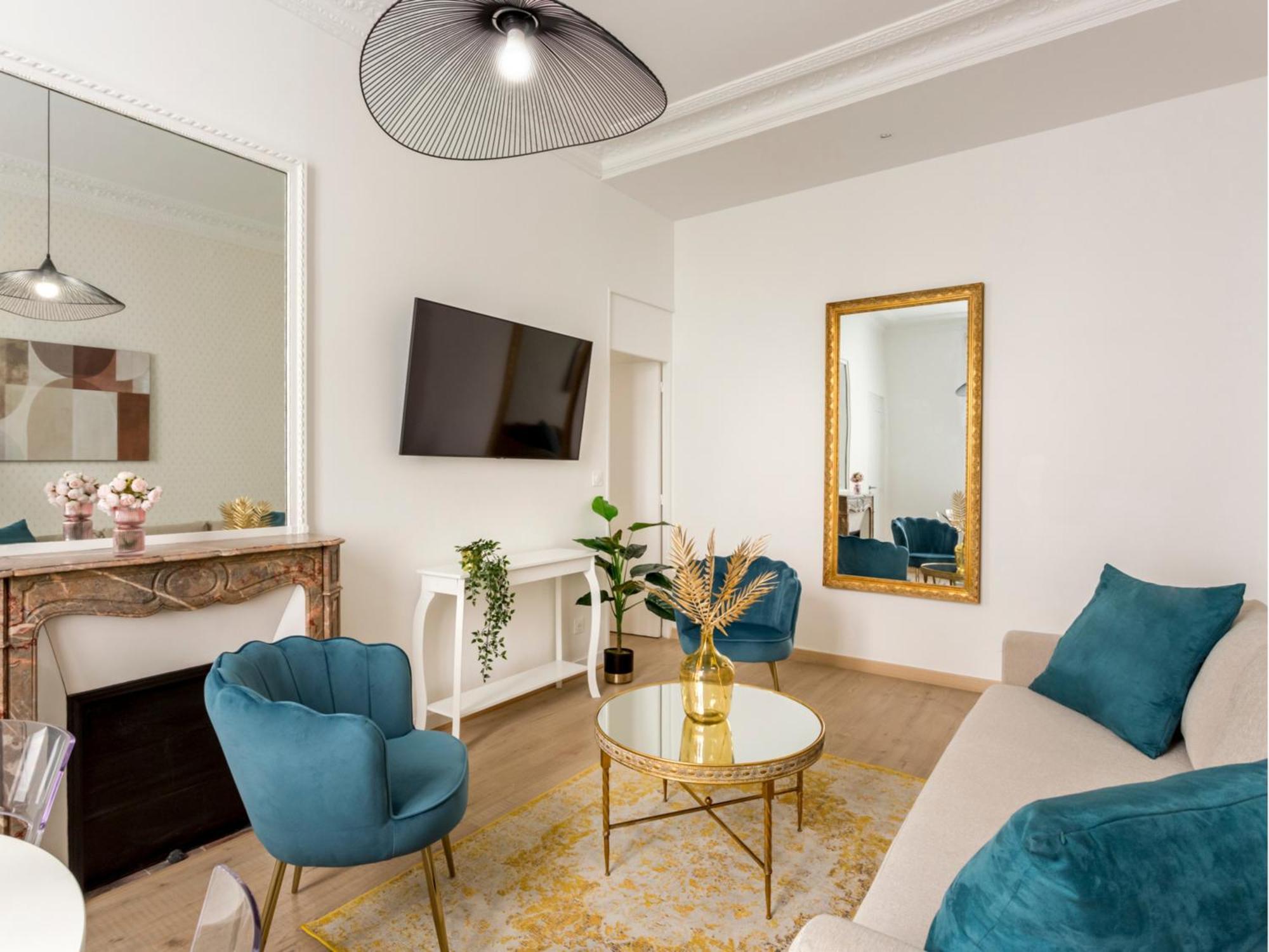 Cozy Apartment - Champs Elysees - Wagram パリ エクステリア 写真